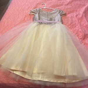 Little girls flower girl dress. Size 13. Never worn. Tags still on.